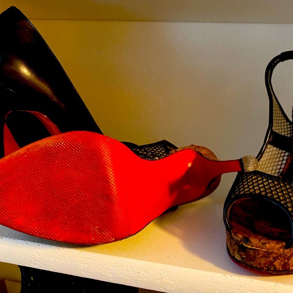 Red Bottoms - Picture 2 of 4